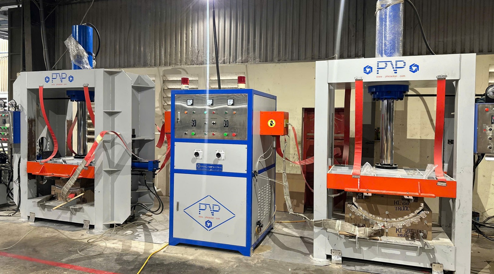 Máy ép cong cao tần Phú Vinh Phi