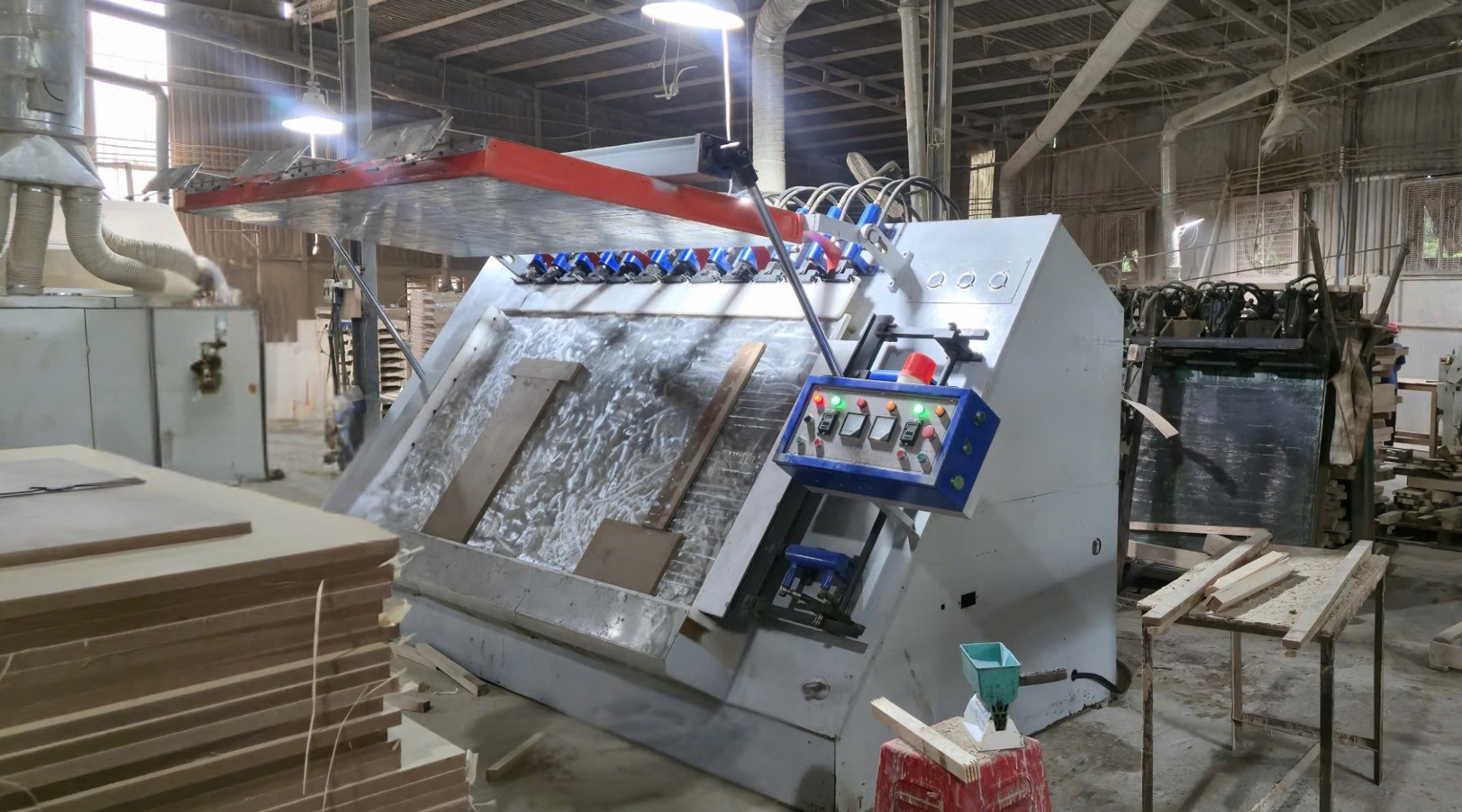 Máy ép nghiêng cao tần Phú Vinh Phi