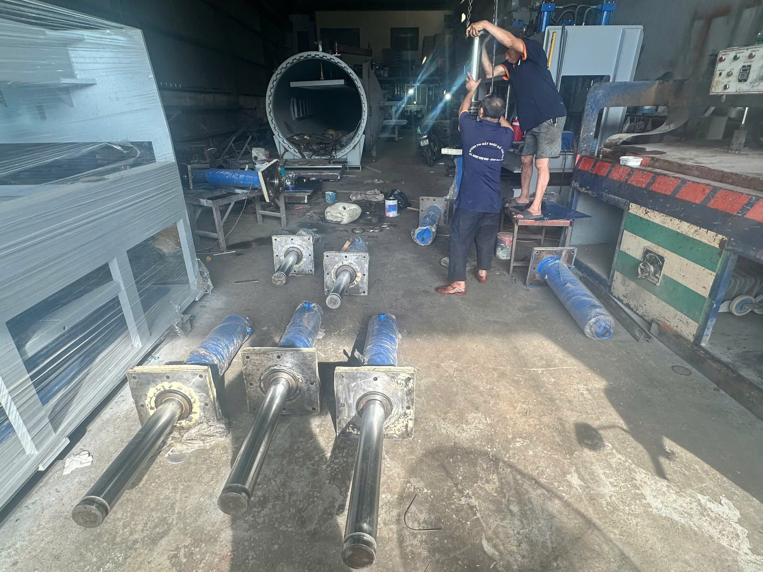 Phu Vinh Phi high-frequency machines