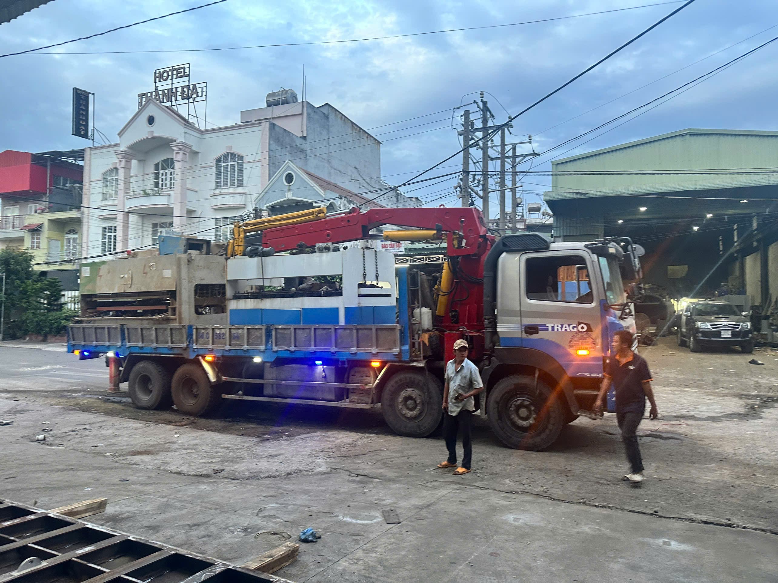 Lò sấy cao tần Phú Vinh Phi