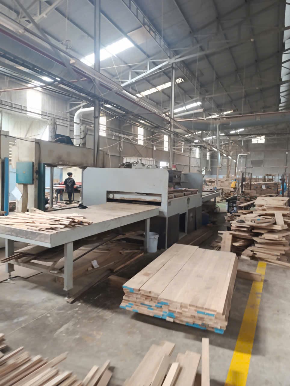 High-frequency wave generator specialized